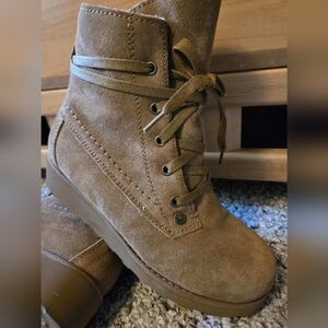 Bearpaw Boots